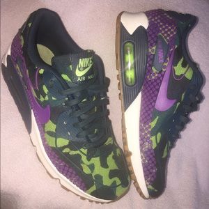 Camo & purple Air Max size 6